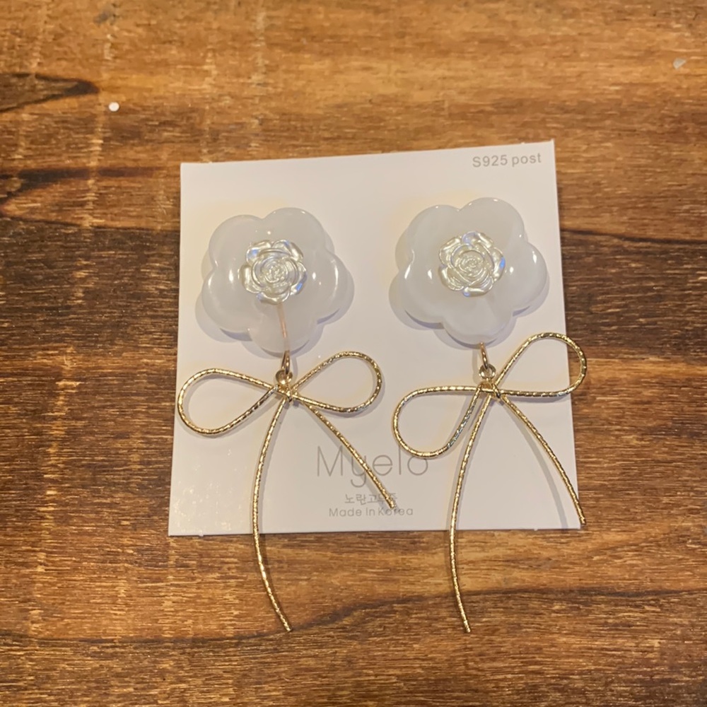 Flower earrings